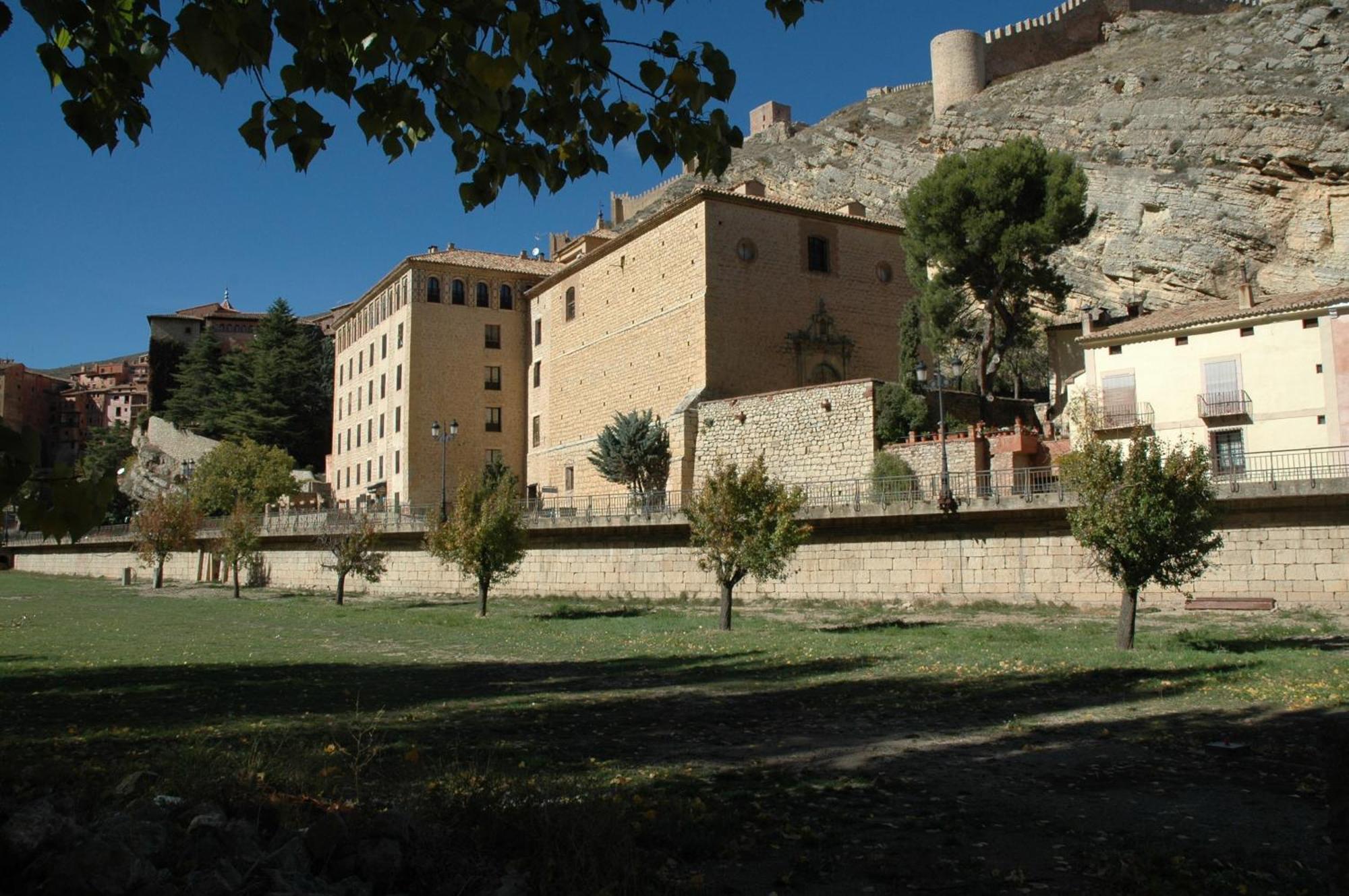 Hotel Arabia Albarracín エクステリア 写真
