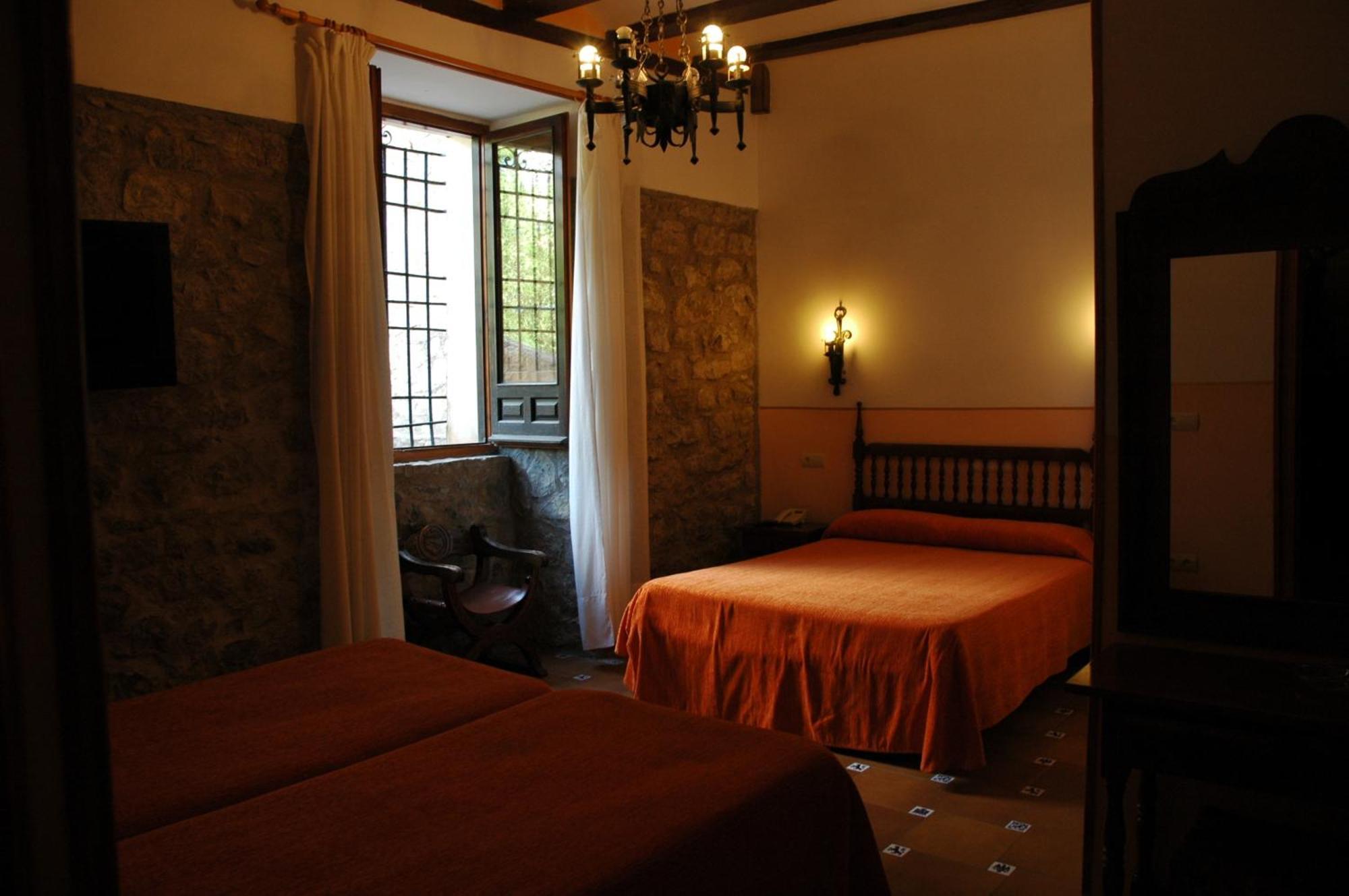 Hotel Arabia Albarracín エクステリア 写真