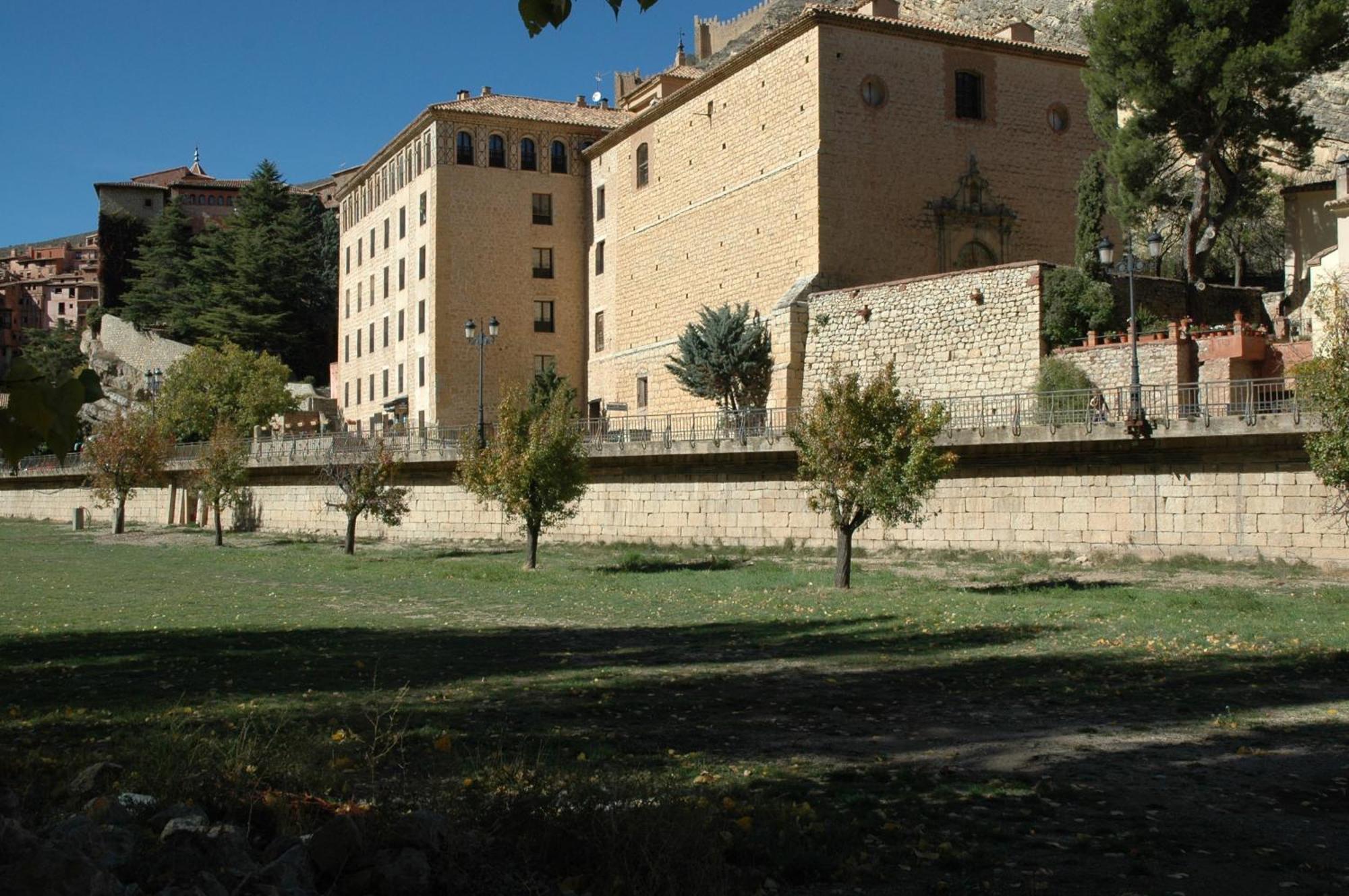 Hotel Arabia Albarracín エクステリア 写真