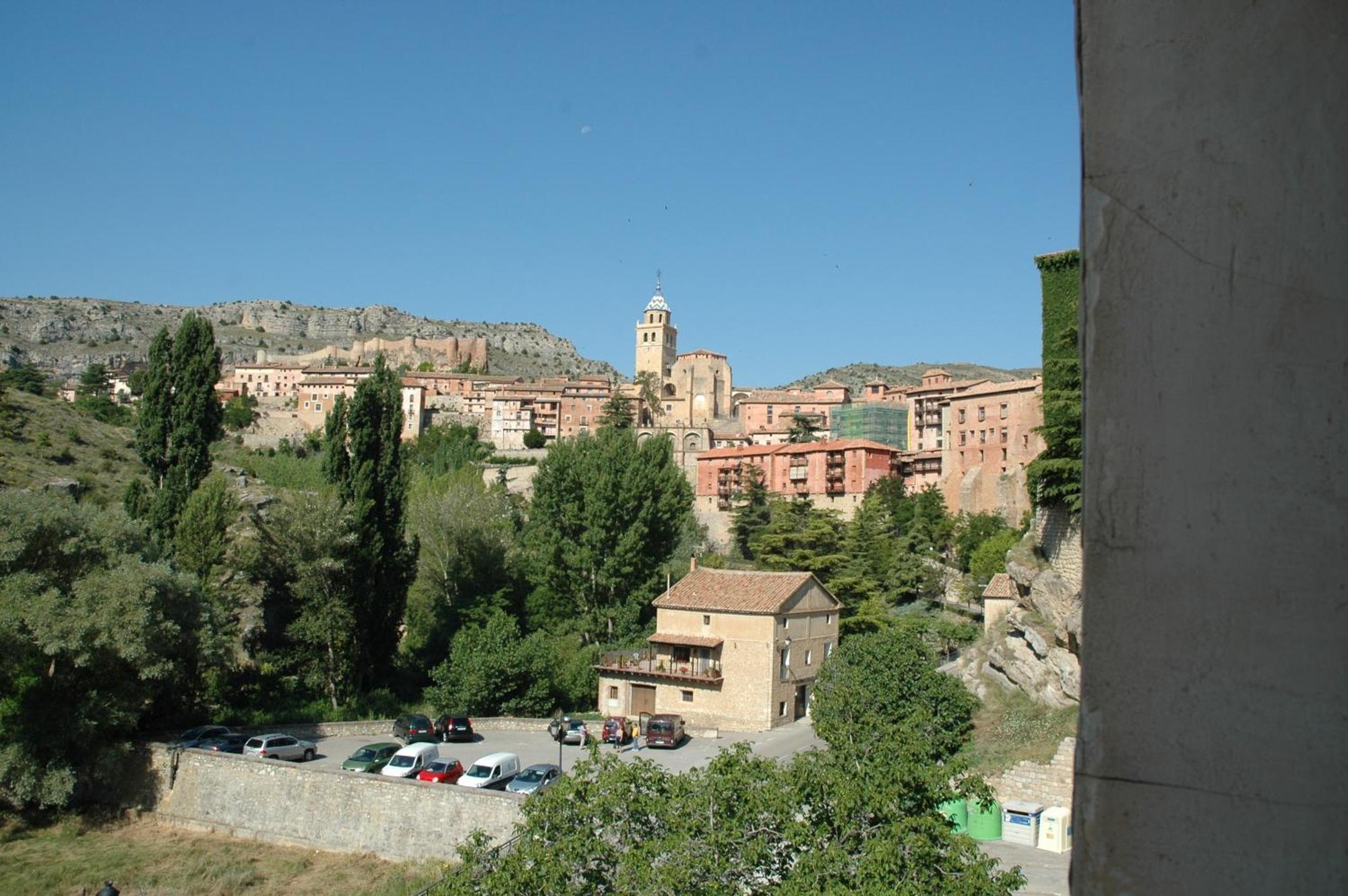 Hotel Arabia Albarracín エクステリア 写真